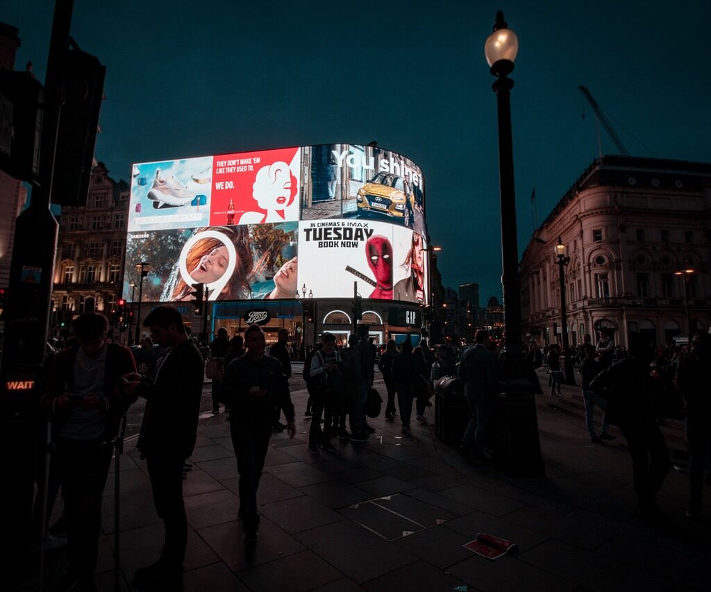 strategie di marketing per attirare clienti, Piccadilly circus