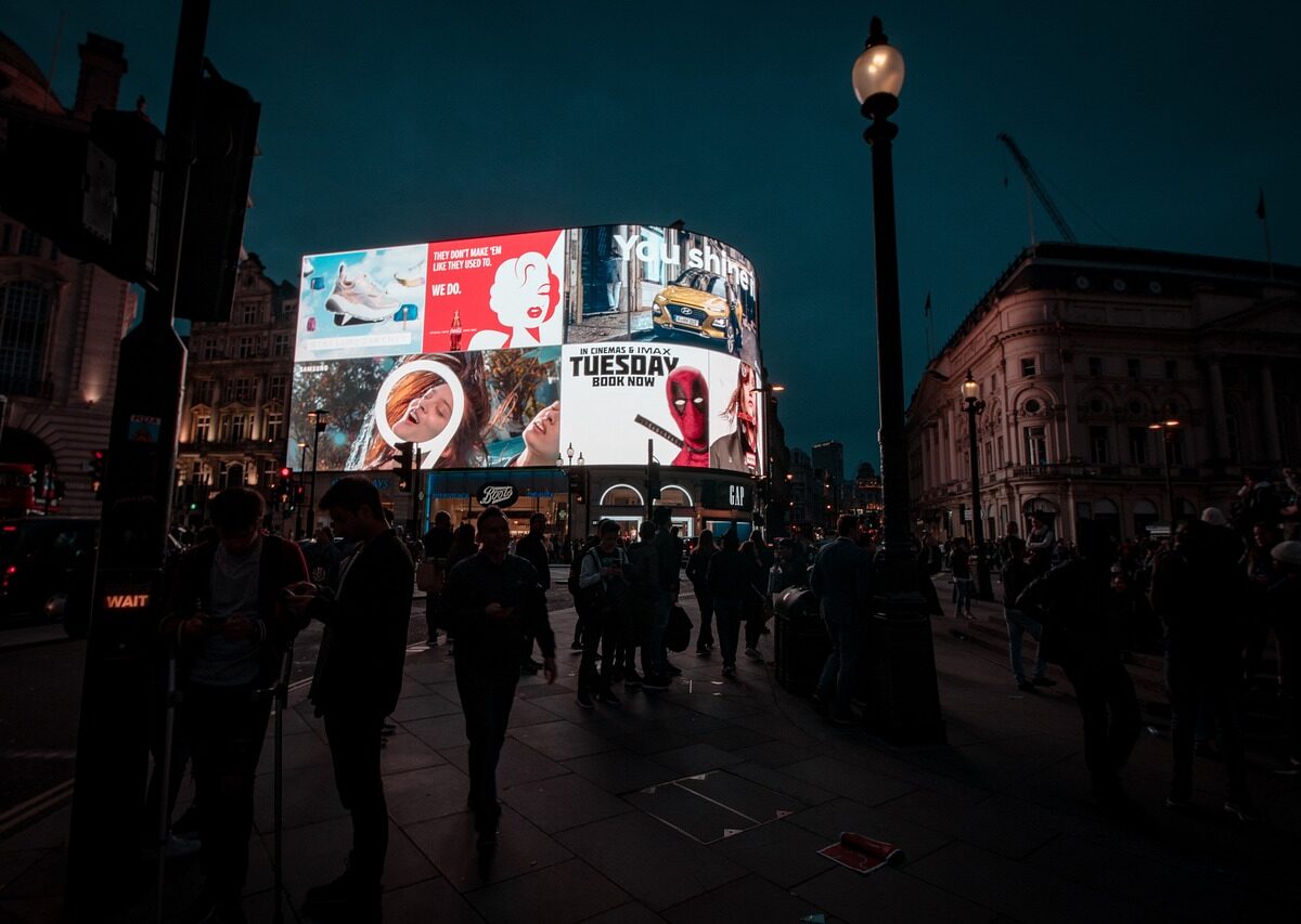strategie di marketing per attirare clienti, Piccadilly circus