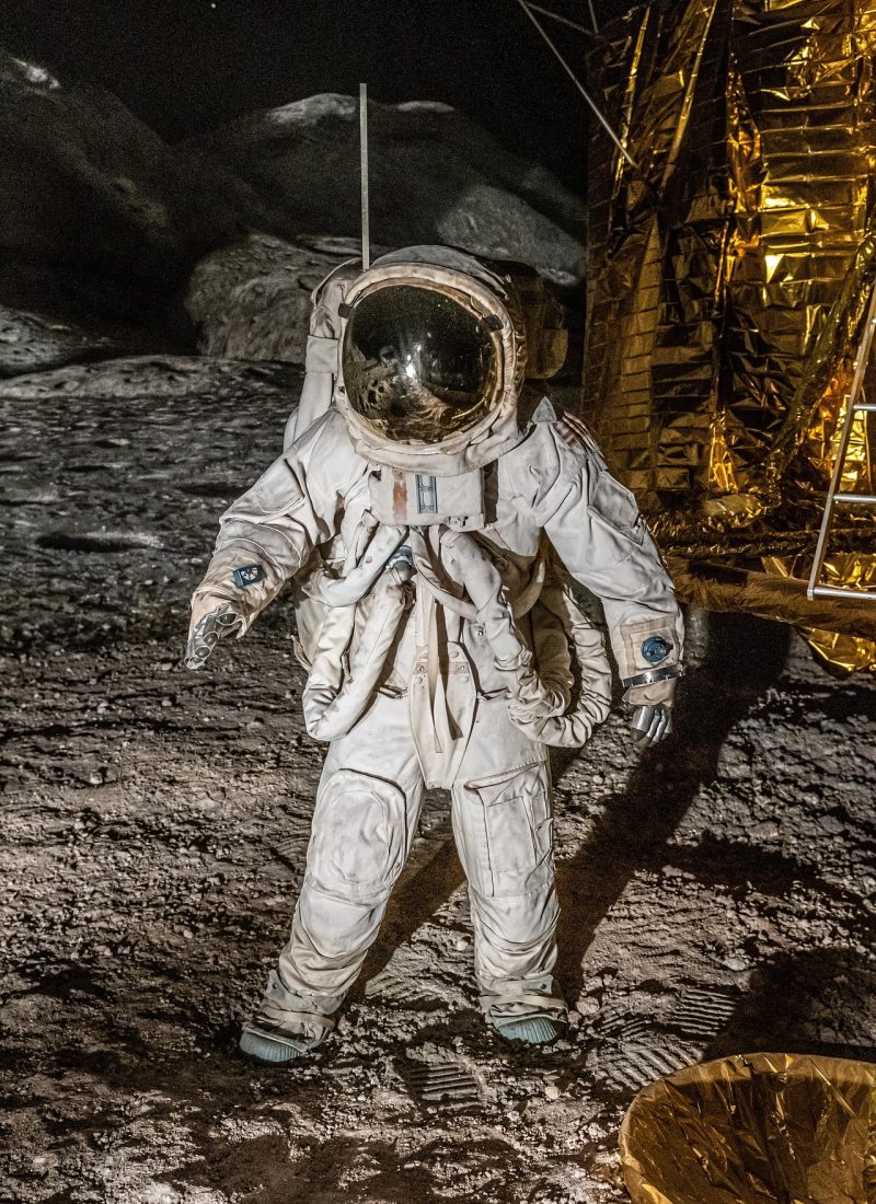 astronaut-5906014_1920